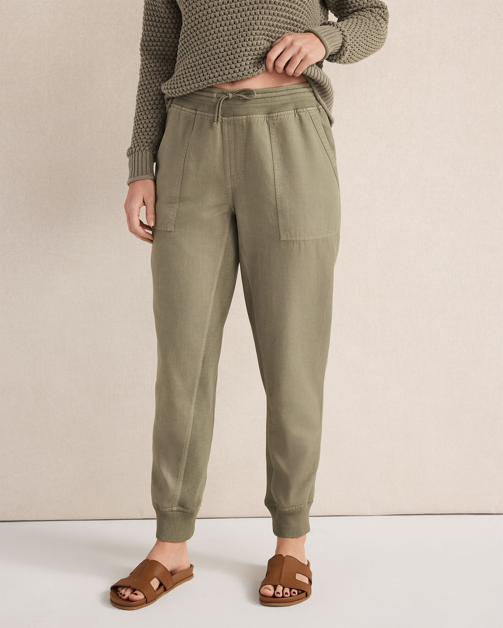 HAVEN Effortless Twill Jogger 55% Cotton 23% TENCEL Lyocell 22% Linen